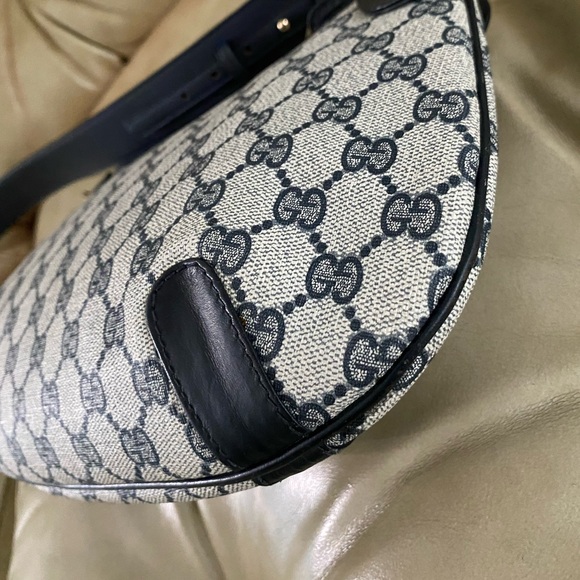 Vintage Gucci GG Bag with Custom Guitar strap - Picture 6 of 13